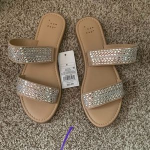 Never worn beautiful and dressy sandals
